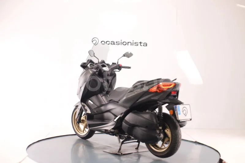 Yamaha XMAX 300 - Vista 4