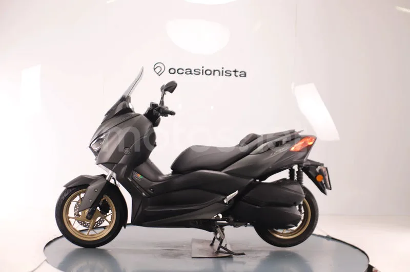 Yamaha XMAX 300 - Vista 5