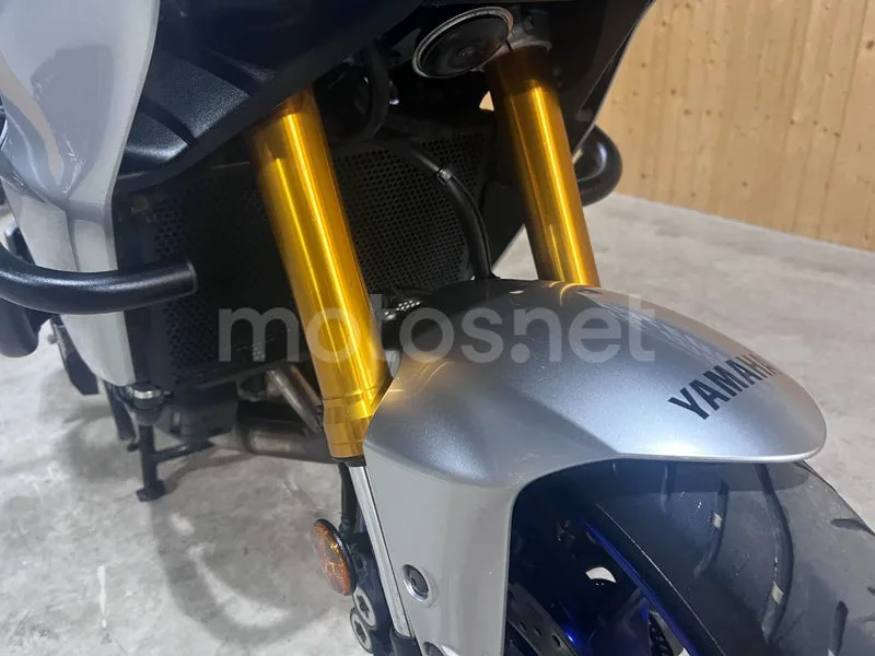 Yamaha Tracer 9 - Vista 15