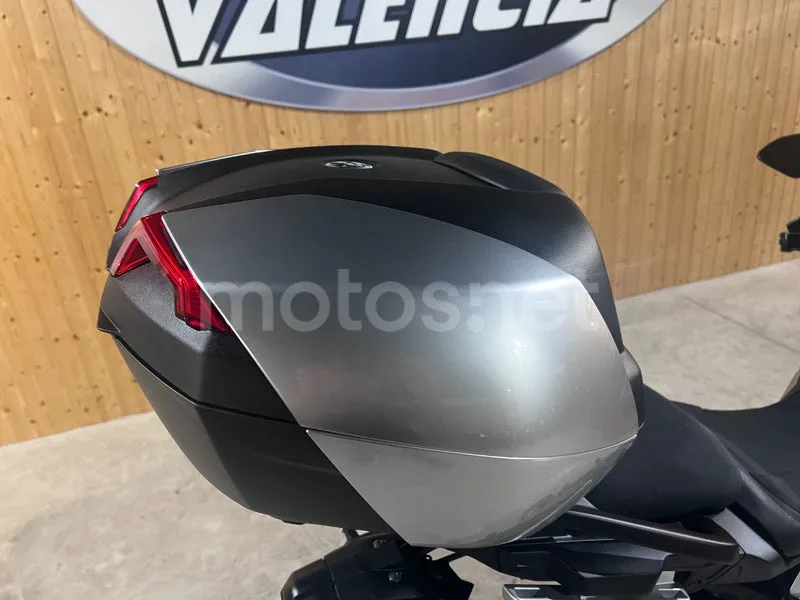 Yamaha Tracer 9 - Vista 37