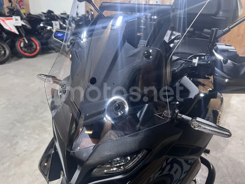 Yamaha Tracer 9 - Vista 42