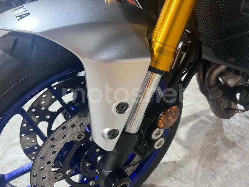 Yamaha Tracer 9 - Vista 45