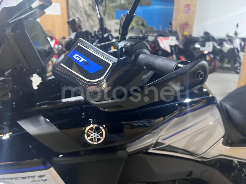 Yamaha Tracer 9 - Vista 50