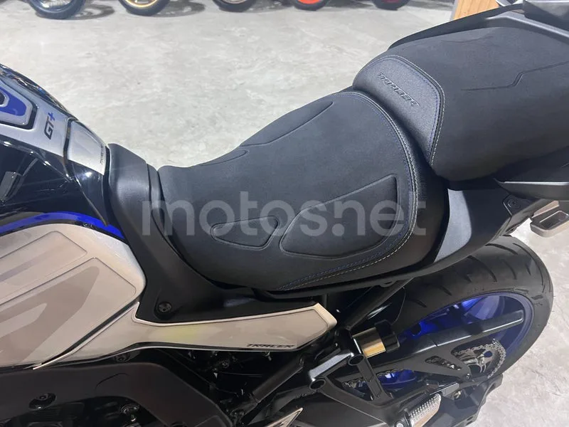 Yamaha Tracer 9 - Vista 60