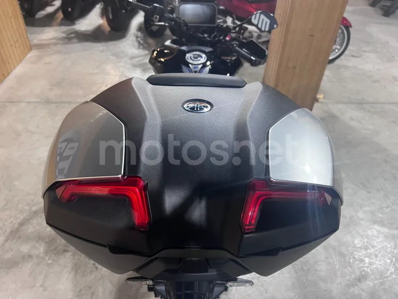 Yamaha Tracer 9 - Vista 68