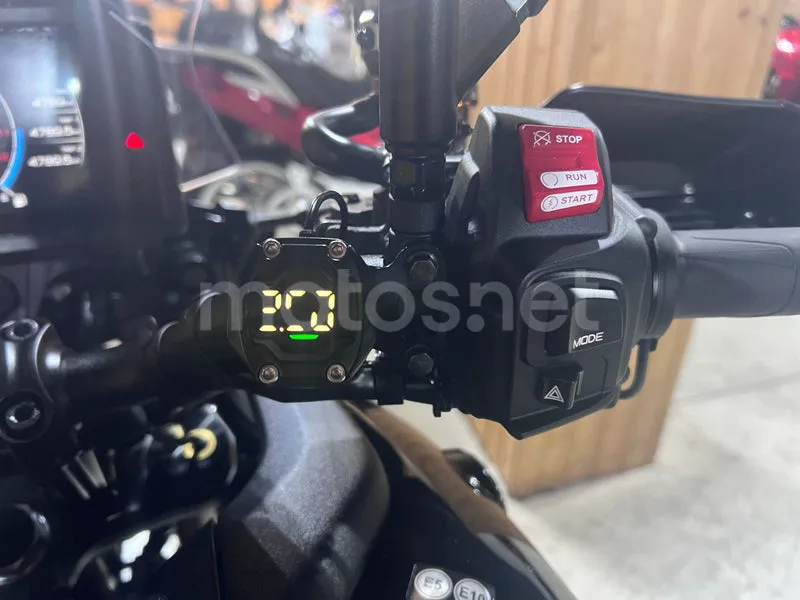 Yamaha Tracer 9 - Vista 74