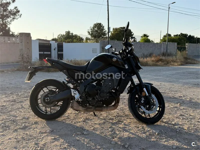 Yamaha MT-09 - Vista 3