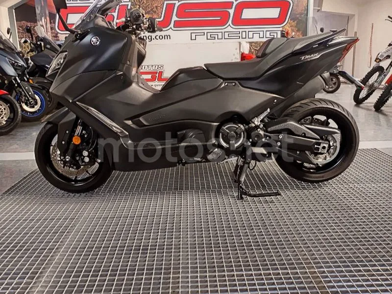 Yamaha TMAX 11.000 € 2022 Madrid - 2