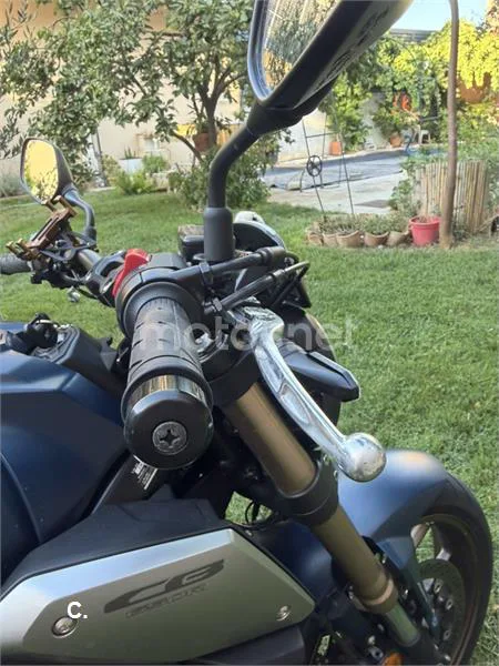 Honda CB650R - Vista 14
