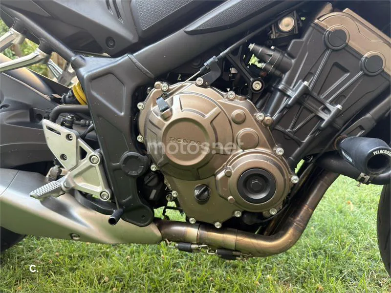 Honda CB650R - Vista 6