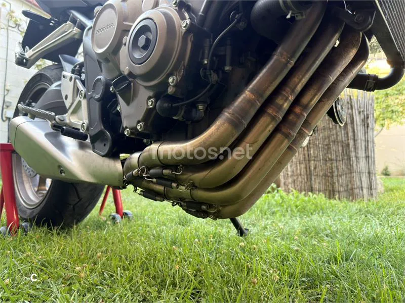 Honda CB650R - Vista 10