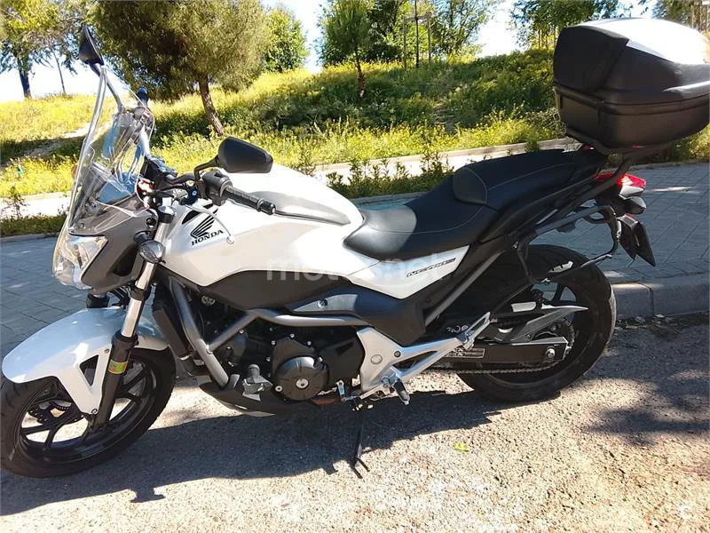 Honda NC700S - Vista 3