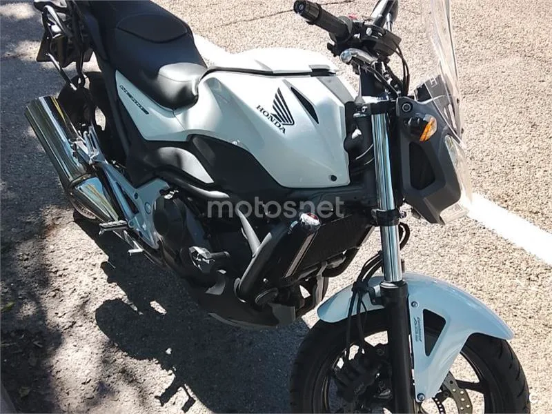 Honda NC700S - Vista 4
