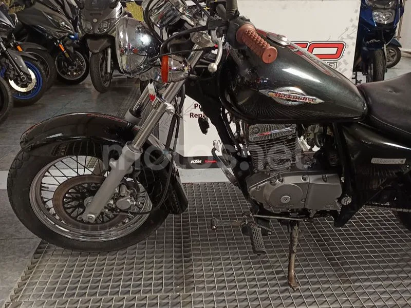 Suzuki Marauder 125 - Vista 18