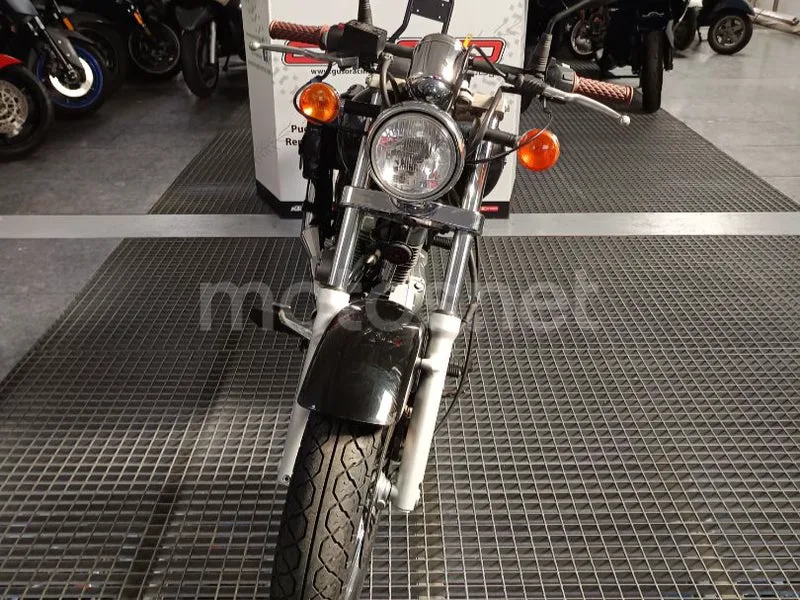 Suzuki Marauder 125 - Vista 8