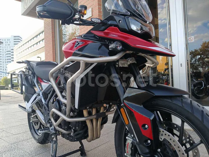 Triumph Tiger 900 - Vista 8