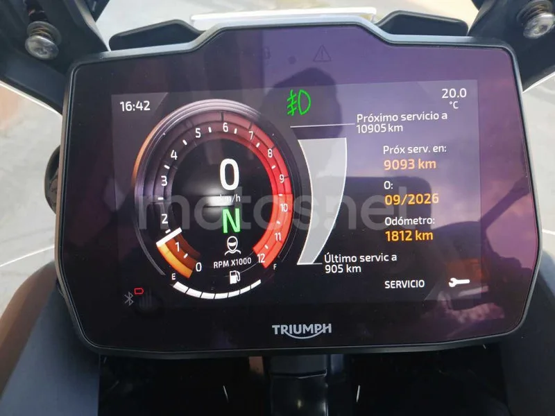 Triumph Tiger 900 - Vista 13
