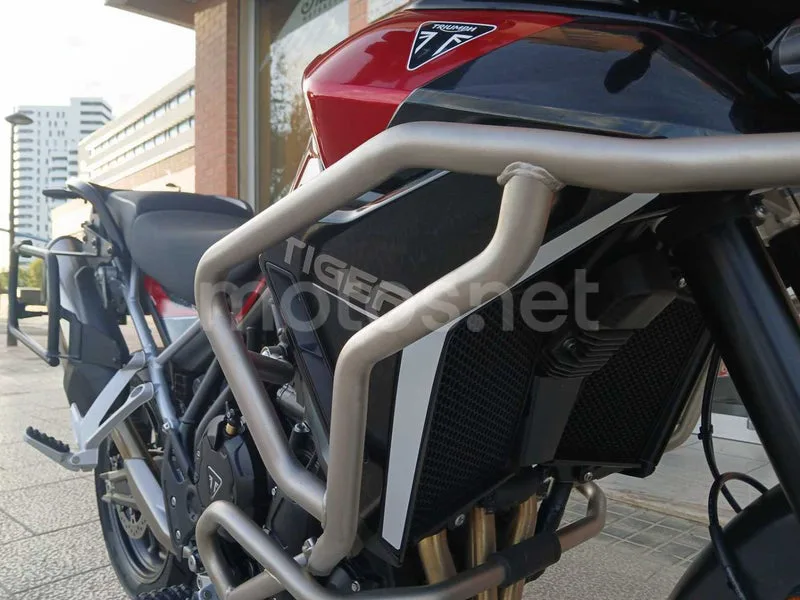 Triumph Tiger 900 - Vista 9