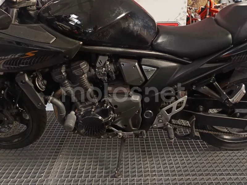 Suzuki Bandit 650 - Vista 23