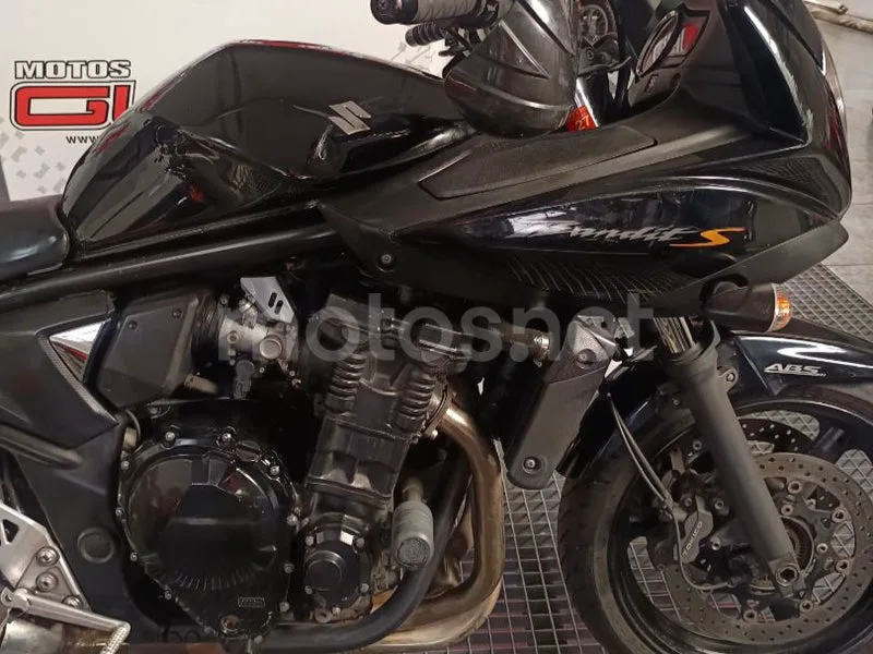 Suzuki Bandit 650 - Vista 8