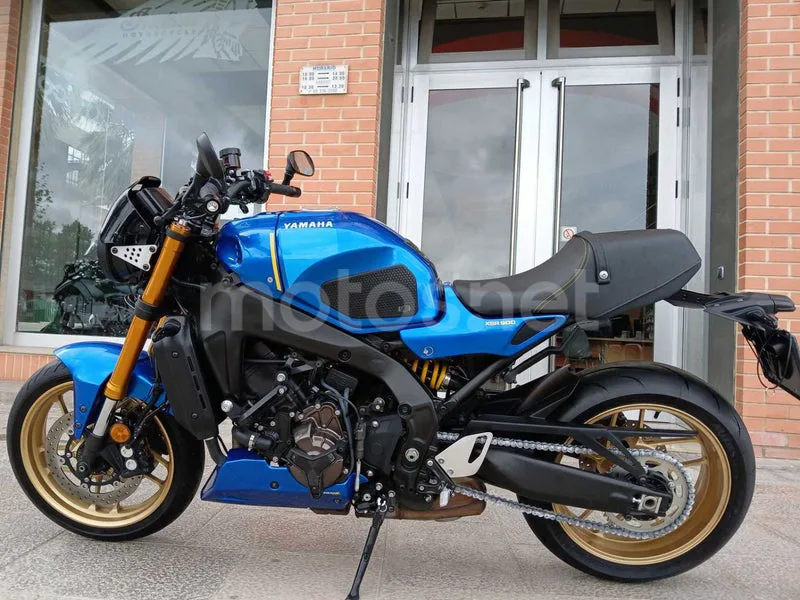 Yamaha XSR900 - Vista 14