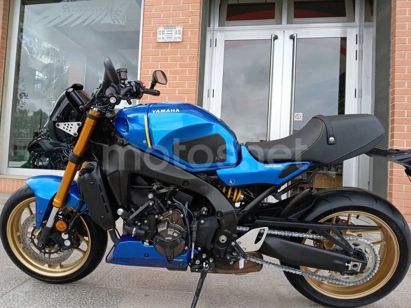Yamaha XSR900 - Vista 15