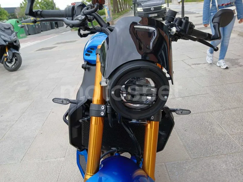 Yamaha XSR900 - Vista 7