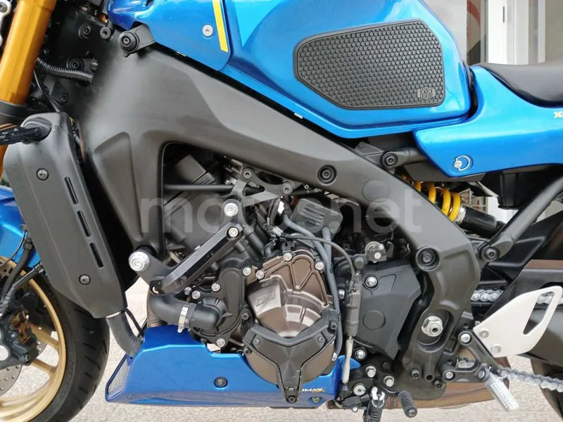 Yamaha XSR900 - Vista 14