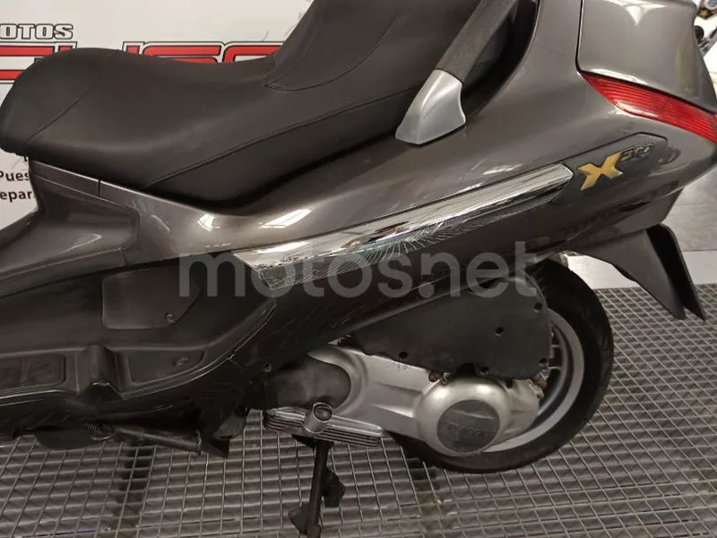 Piaggio XEvo 125 - Vista 14