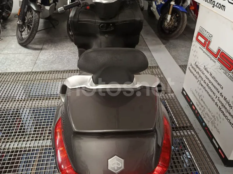 Piaggio XEvo 125 - Vista 17