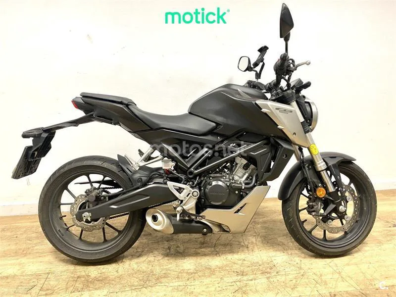 Honda CB125R 3260 € 2018 Sevilla - 2