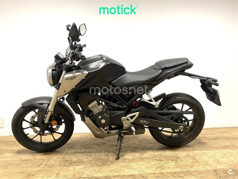 Honda CB125R - Vista 7