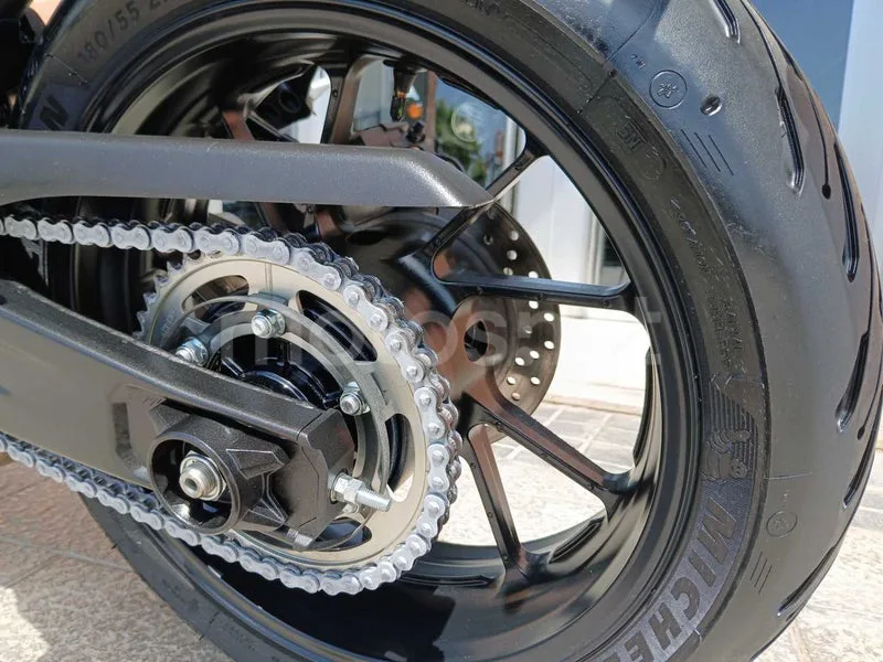 Yamaha XSR700 - Vista 15