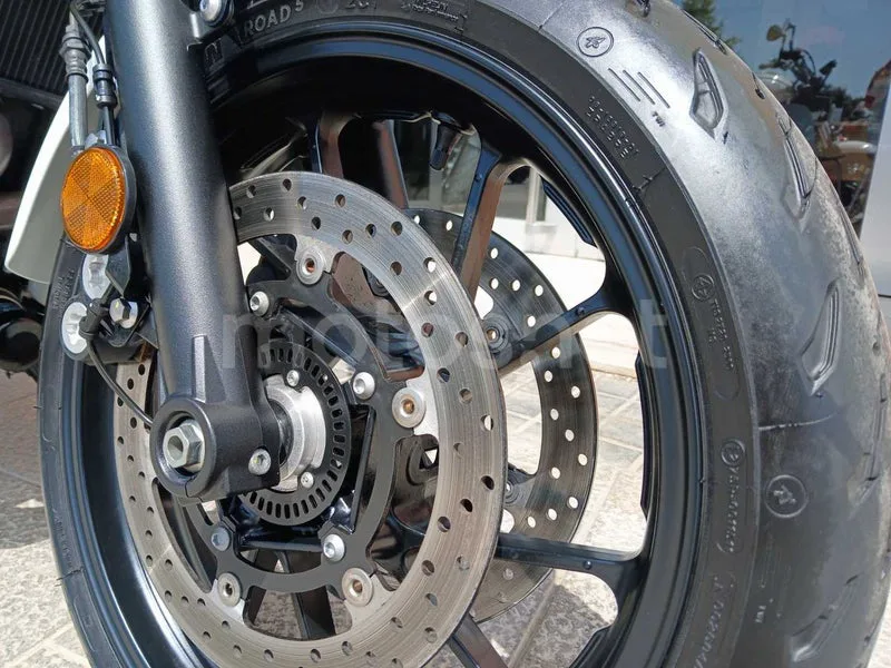 Yamaha XSR700 - Vista 10