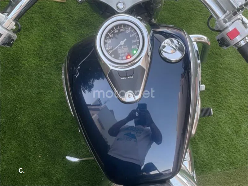 Suzuki Intruder M800 - Vista 6