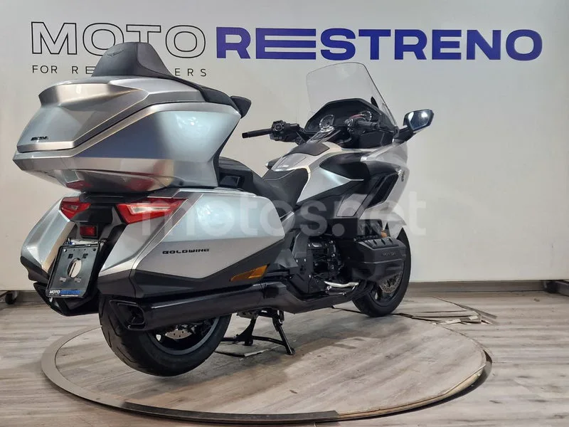 Honda GL1800 Gold Wing - Vista 7