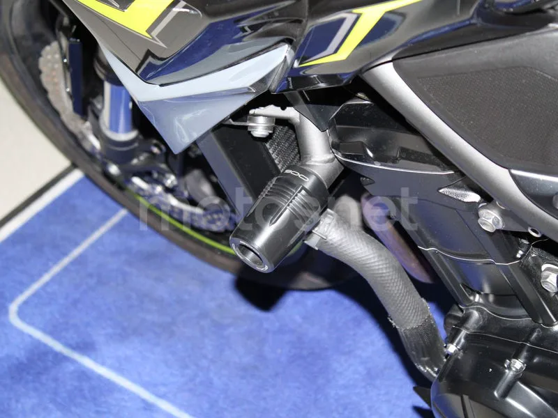 Kawasaki Z900 - Vista 10