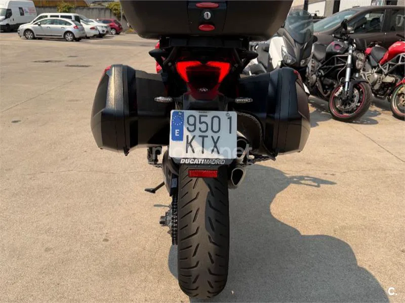 Ducati Multistrada - Vista 4