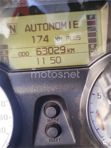 Kawasaki ZZR1400 - Vista 9