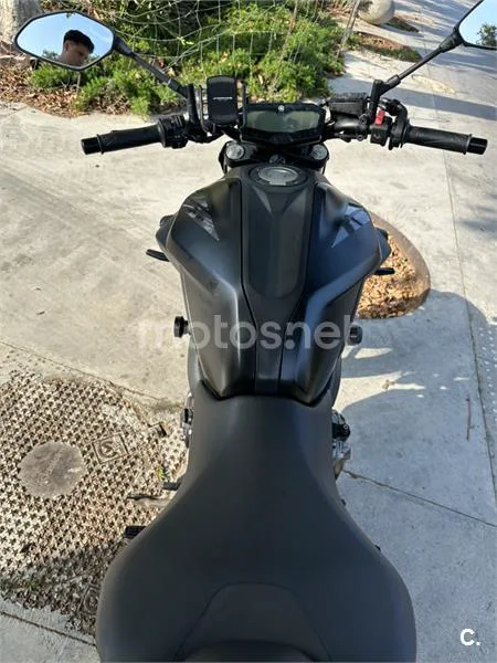 Yamaha MT-07 - Vista 8