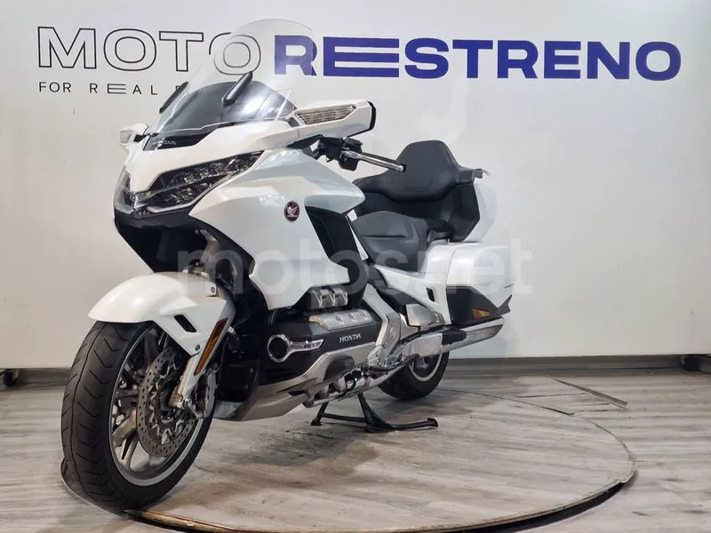 Honda GL1800 Gold Wing 26.495 € 2018 Alicante - 1