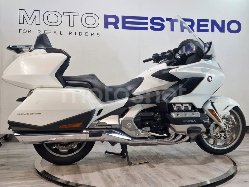 Honda GL1800 Gold Wing - Vista 6
