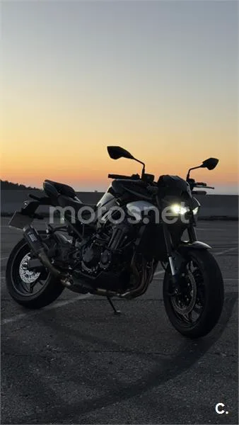 Kawasaki Z900 - Vista 5