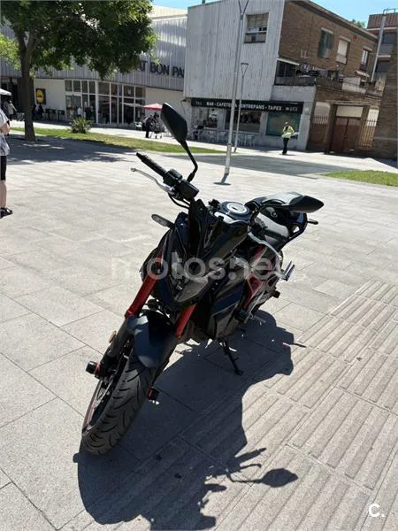 Honda CB750 Hornet - Vista 4