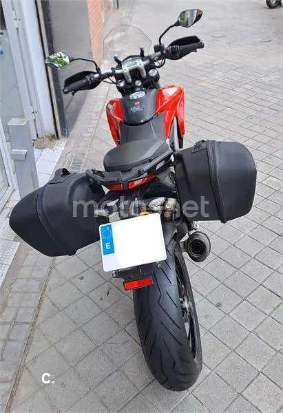 Ducati Hyperstrada - Vista 5