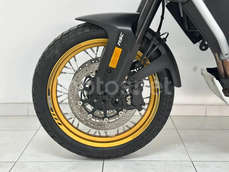 CFMOTO 800MT - Vista 13