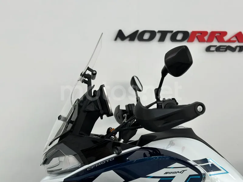 CFMOTO 800MT - Vista 14