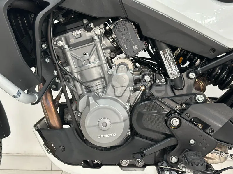 CFMOTO 800MT - Vista 18
