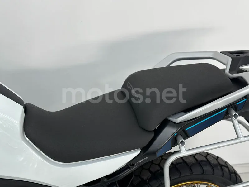 CFMOTO 800MT - Vista 23