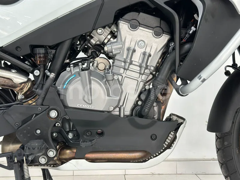 CFMOTO 800MT - Vista 28